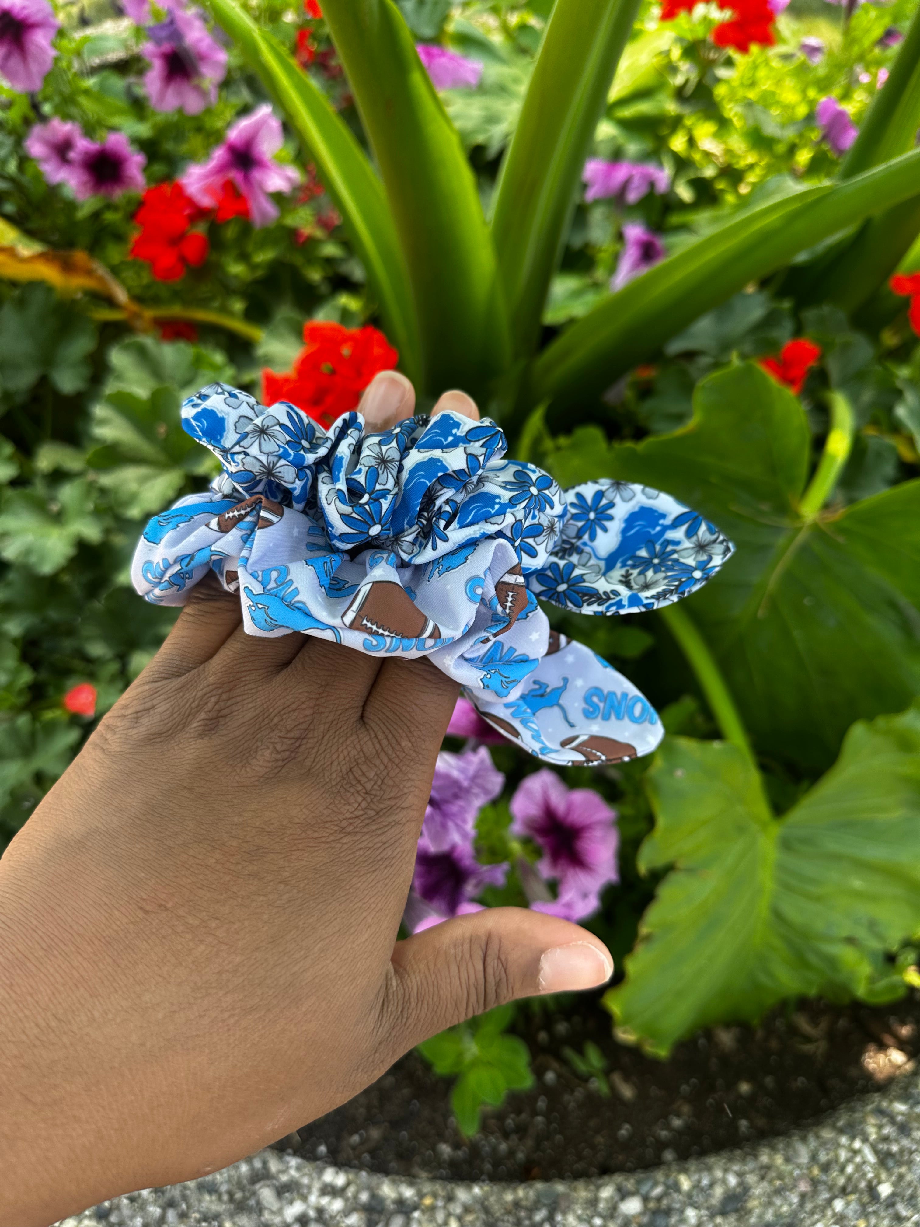 Game Day Knot Scrunchies