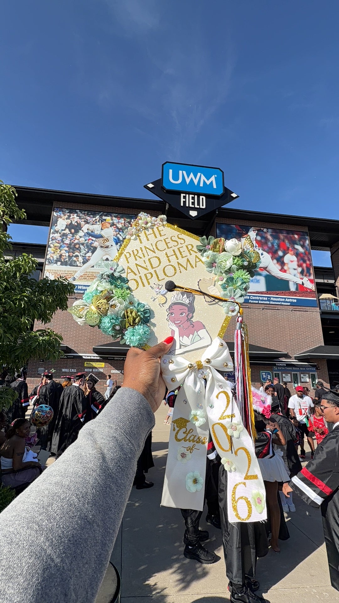 Senior Graduation cap topper