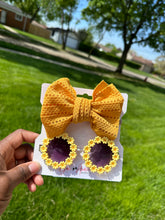 Load image into Gallery viewer, Bow-Aholic Bowtique Baby Headband hairbow and Sun Glasses
